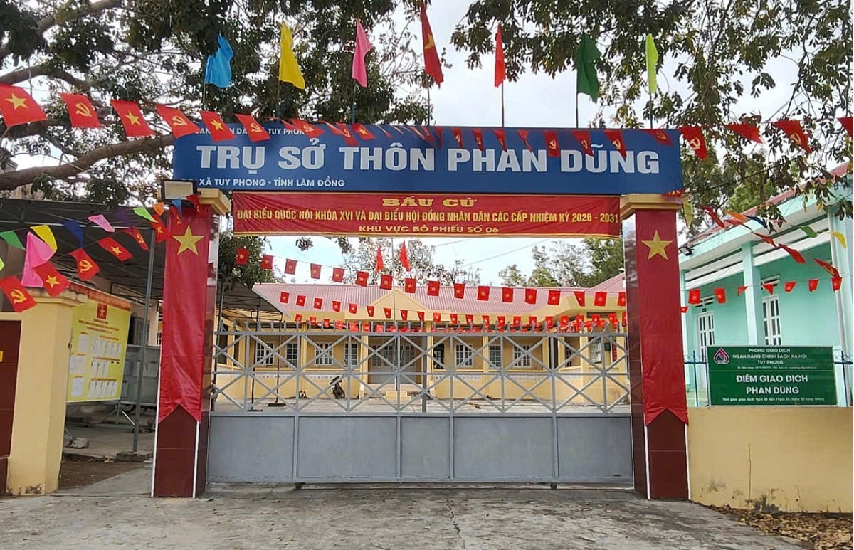 vung dong bao cham, raglai o lam Dong ron rang truoc ngay bau cu hinh anh 4