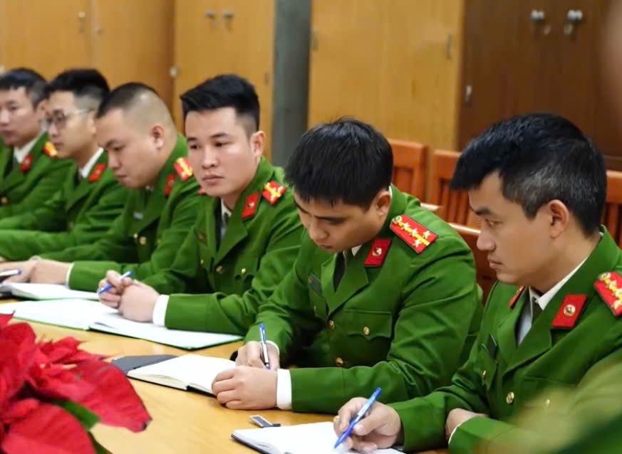 boc go de che lua dao 5.300 ty cua mr. pips dau an lang tham cua trinh sat tre hinh anh 3