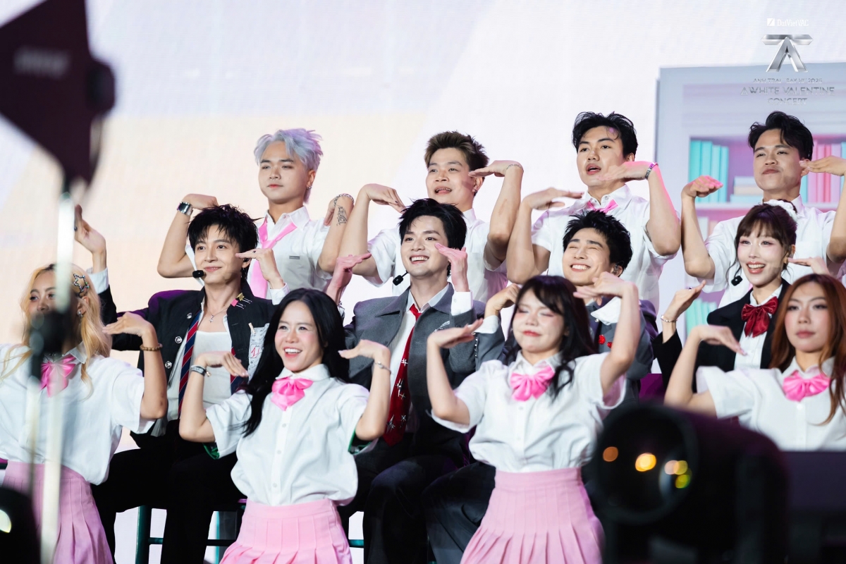 dan anh trai khuay dong my Dinh trong concert valentine dac biet hinh anh 7