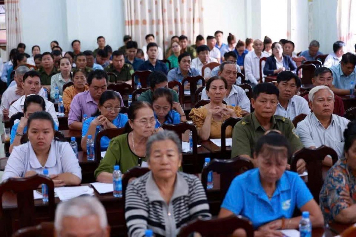 tp.hcm tang cuong tiep xuc cu tri trong thoi gian nuoc rut hinh anh 5