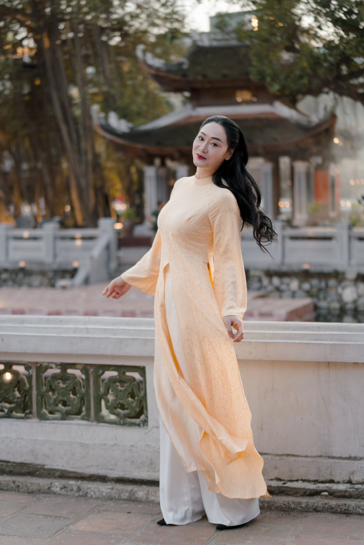 quach thu phuong cang ve sau, ba dung cang cuc doan va khien khan gia ghet hon hinh anh 6