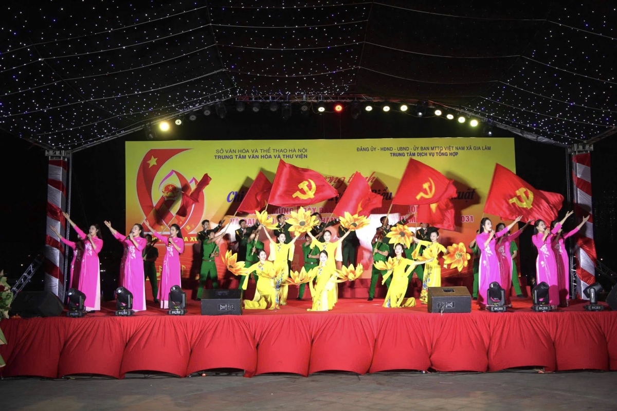 ha noi soi noi cac chuong trinh van nghe chao mung ngay hoi bau cu hinh anh 1