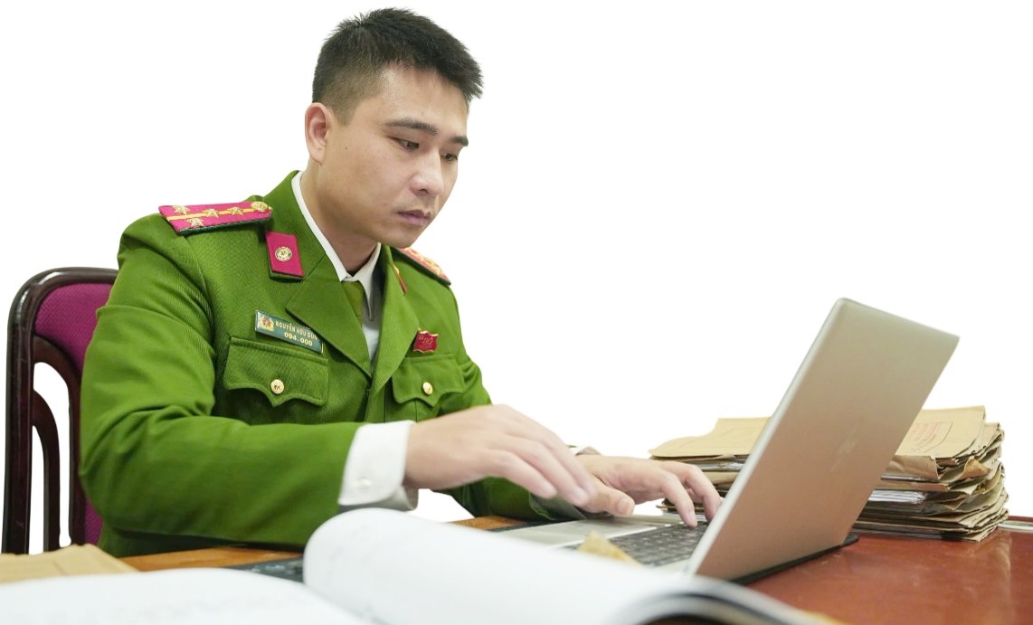 boc go de che lua dao 5.300 ty cua mr. pips dau an lang tham cua trinh sat tre hinh anh 2