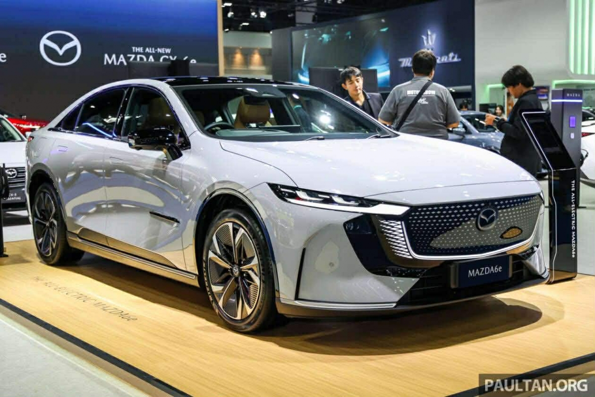chi tiet mazda 6e 2026 vua trinh lang, gia khoang 945 trieu dong hinh anh 1