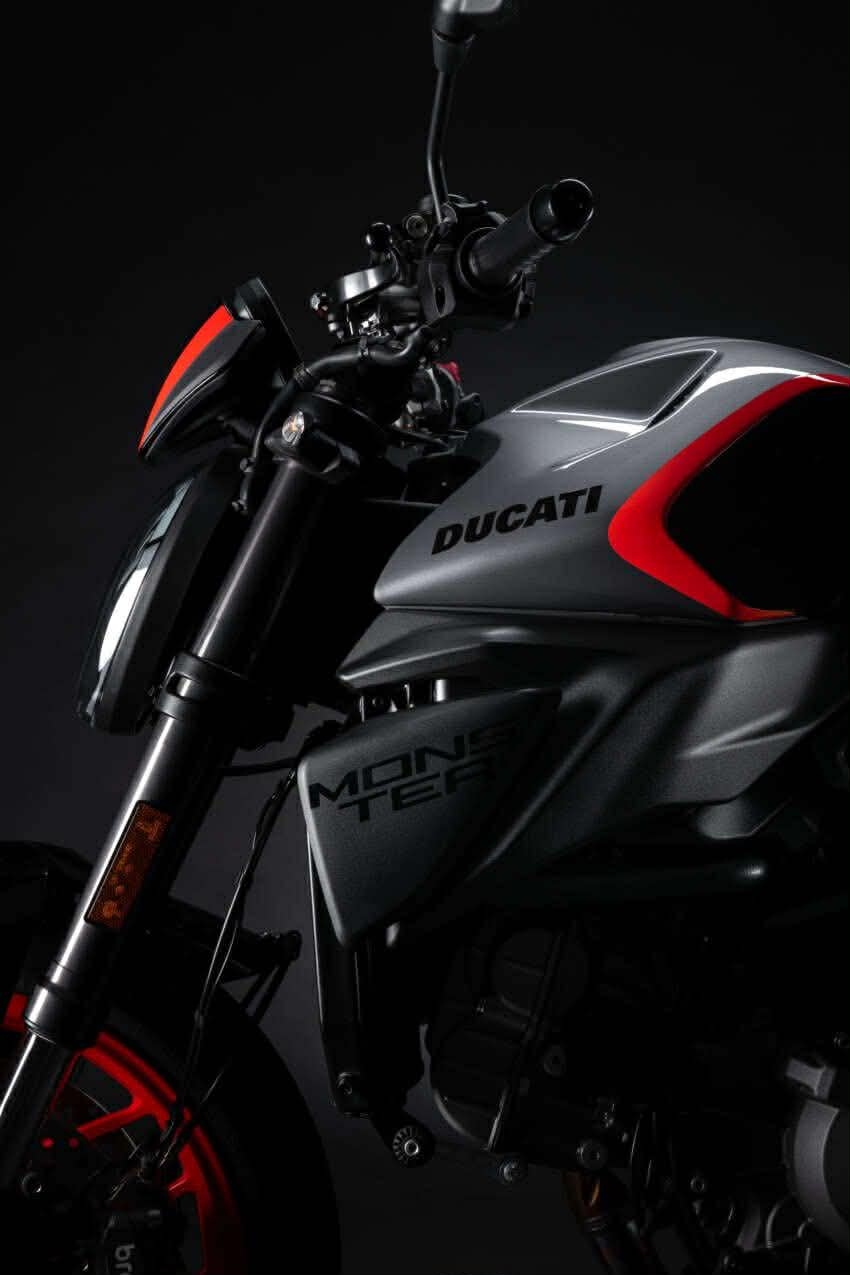 ducati monster 2026 them mau sport livery, lan dau co cruise control hinh anh 2