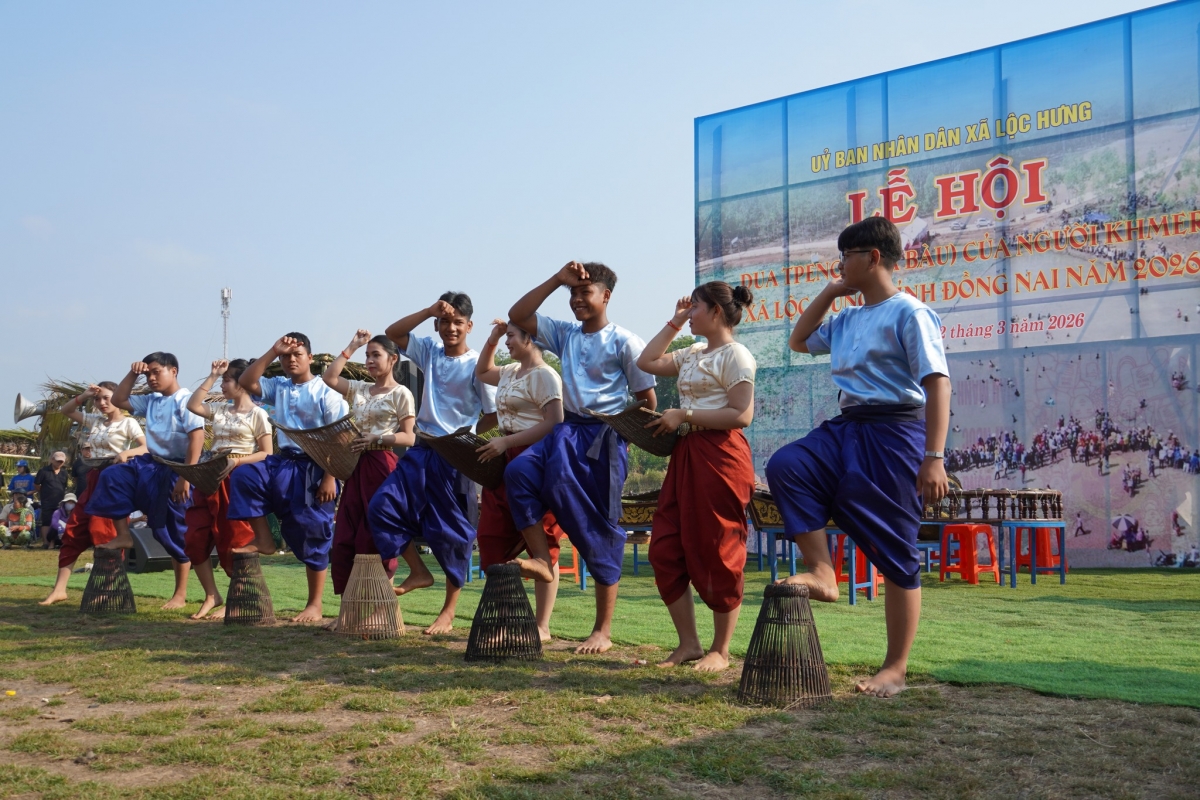 le hoi dua tpeng, di san van hoa doc dao cua nguoi khmer tai Dong nai hinh anh 3