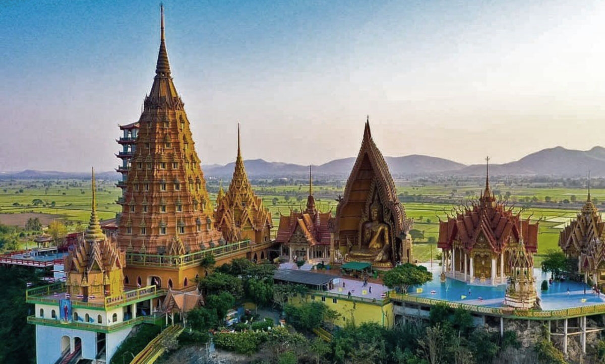 chua wat tham suea, ngoi chua linh thieng ky bi o phia tay xu so chua vang hinh anh 1