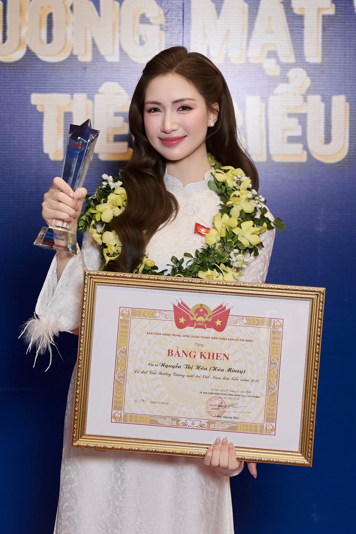 sao viet 27 3 hoa minzy lot top 10 guong mat tre viet nam tieu bieu 2025 hinh anh 1
