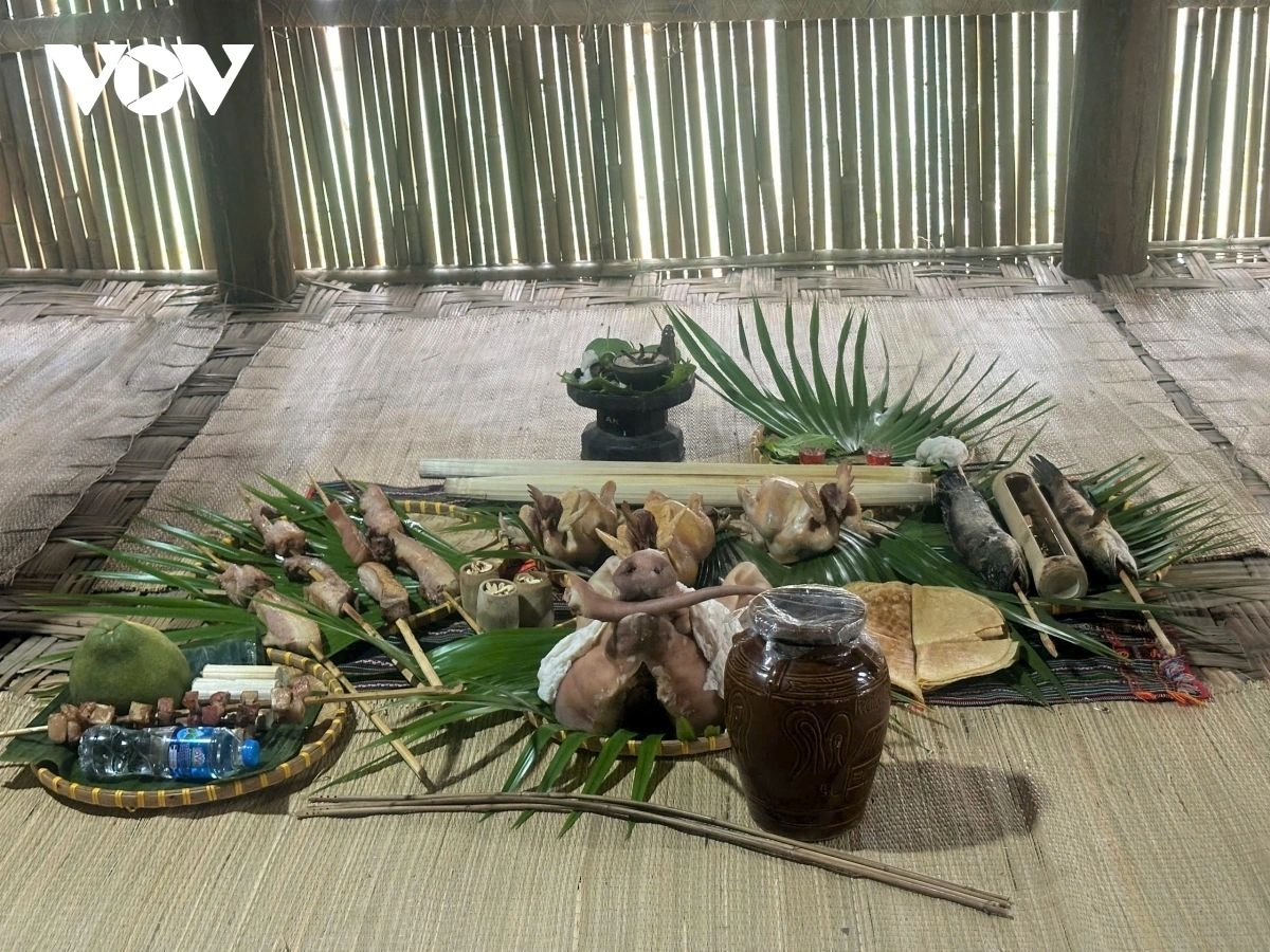 traditional s tieng spring blessing ritual brought to life in the capital picture 7