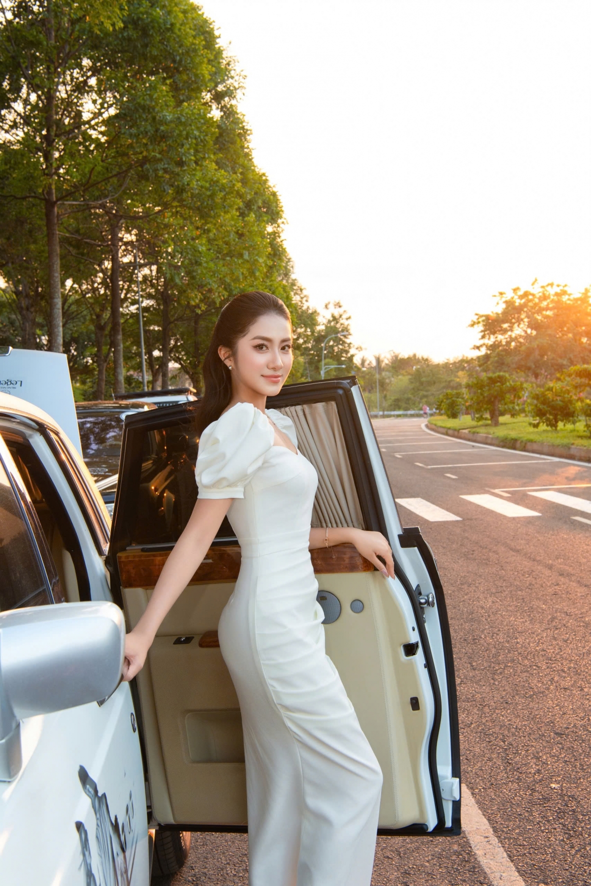 hoa hau ha truc linh gay thuong nho boi ve dep trong treo, nhe nhang hinh anh 6