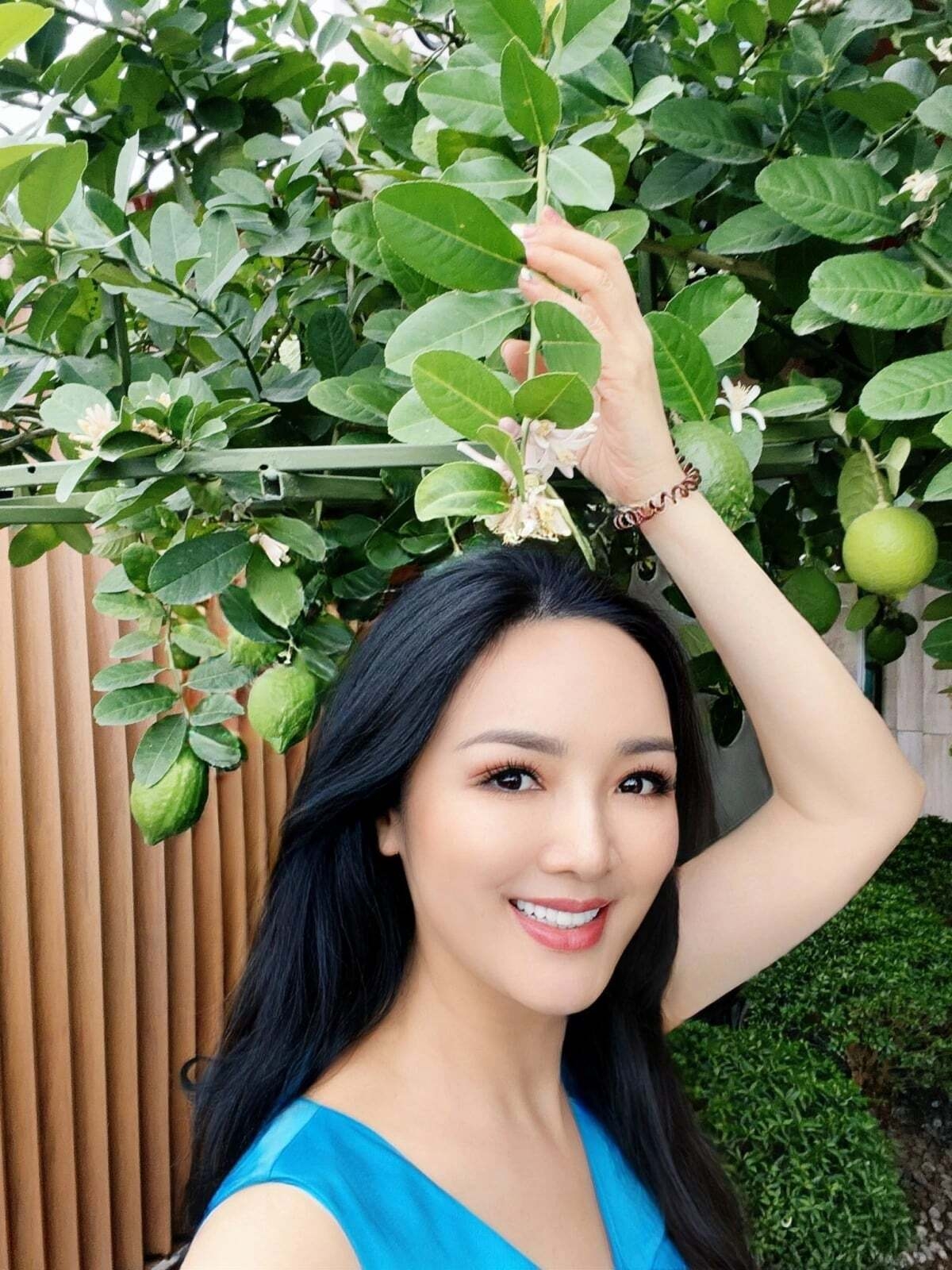 sao viet 6 3 hoa minzy tinh tu ben chang trai mac quan phuc hinh anh 3