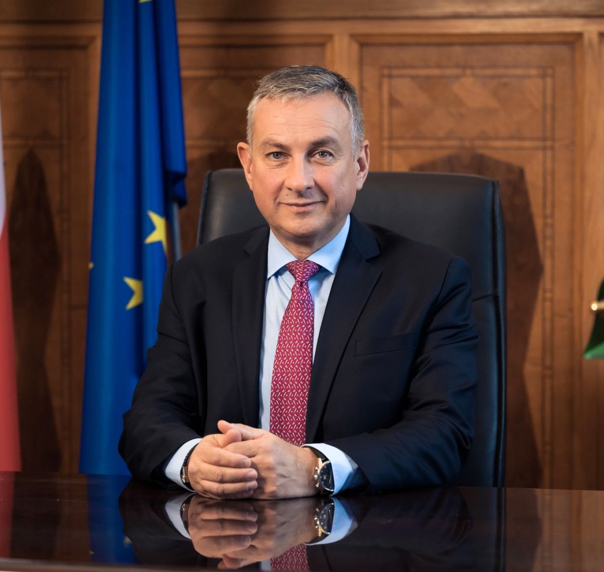 eu commissioner jozef sikela to visit vietnam to boost global gateway investment picture 1