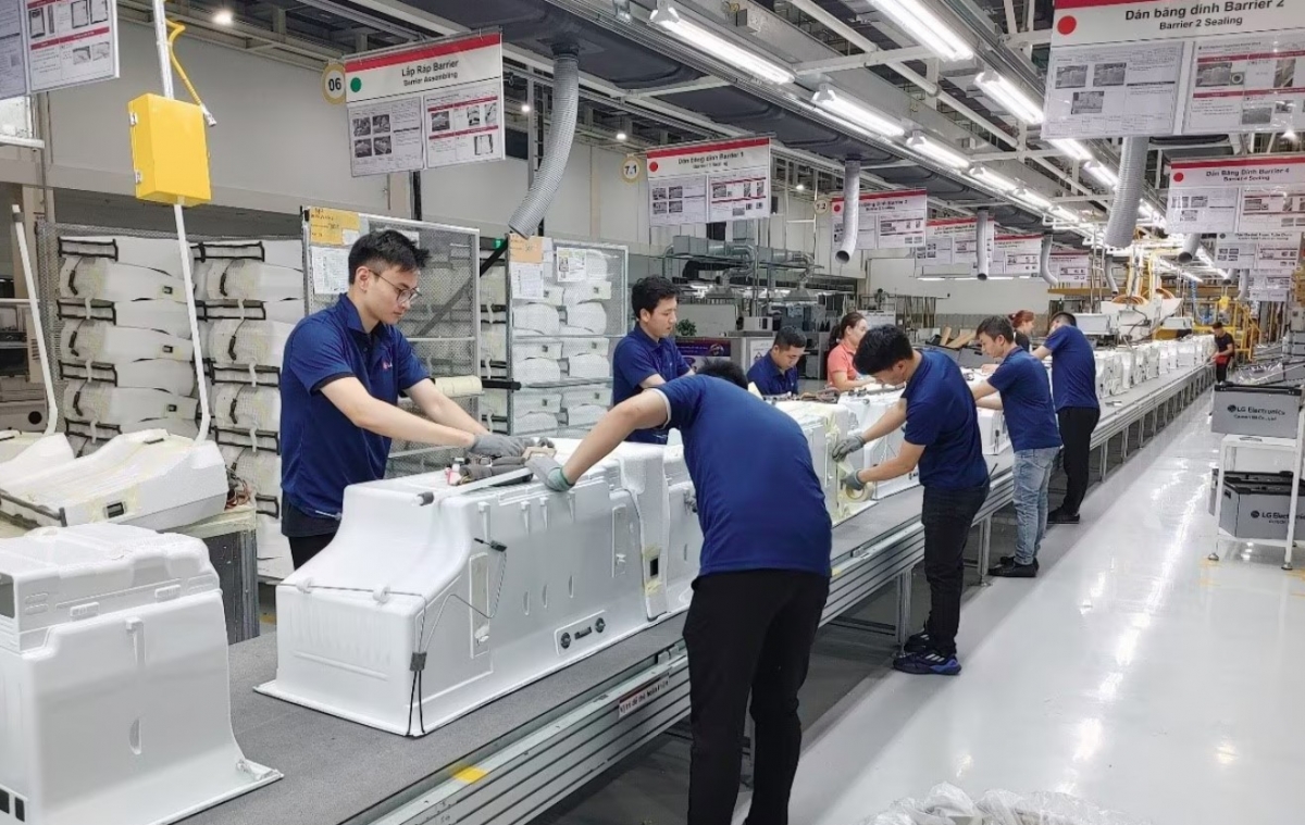 vietnam reinforces role as regional electronics manufacturing hub picture 1