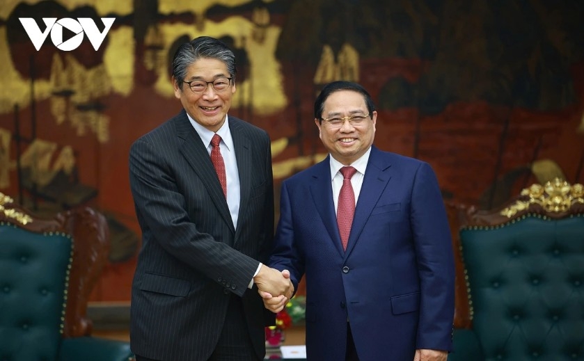pm chinh asks japan s support for crude oil supply amid middle east tensions picture 1