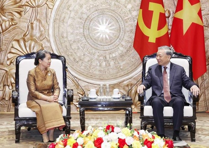 party general secretary to lam receives cambodian front delegation in hanoi picture 1