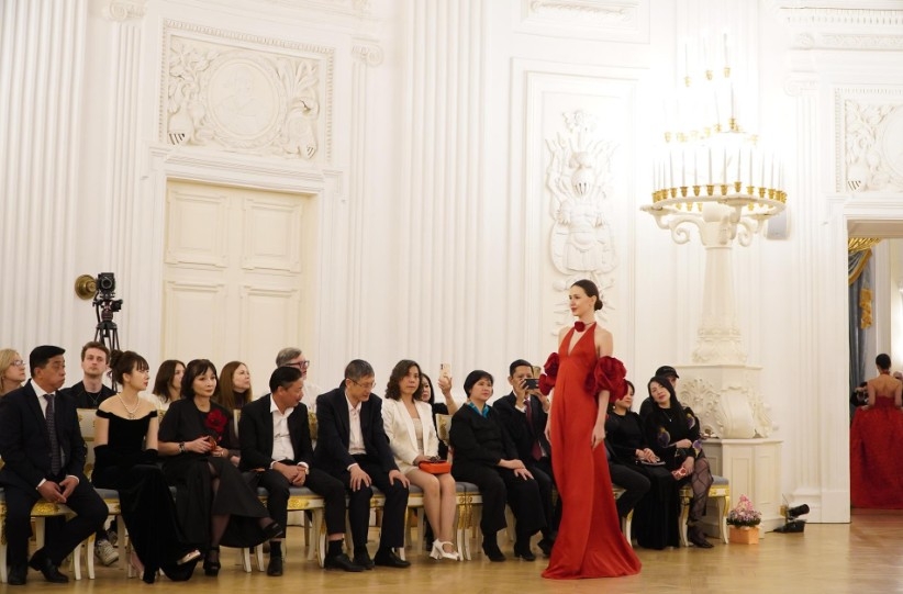 vietnamese fashion takes first step into russia s fashion scene picture 1