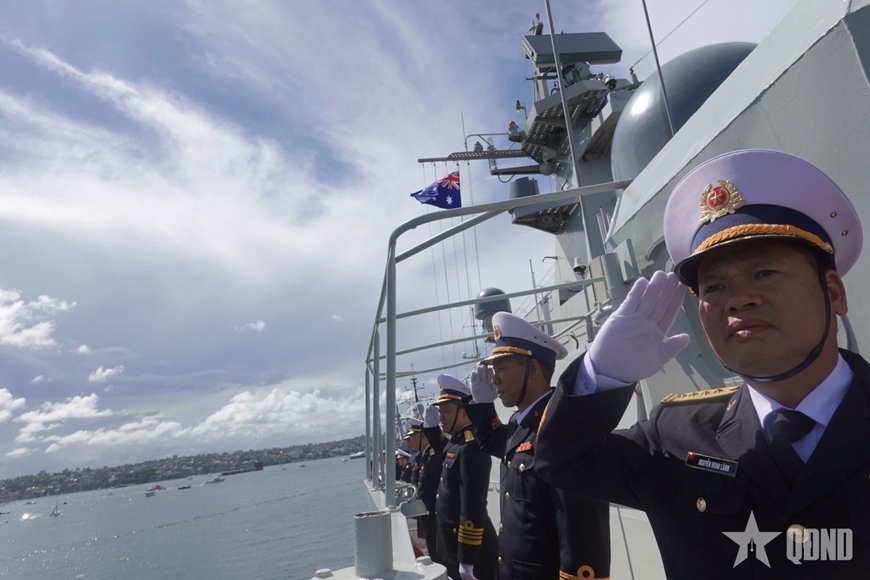 vietnam naval ship joins international fleet review in australia picture 1