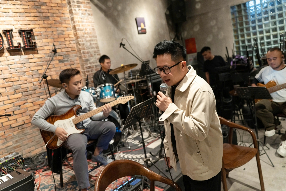 qua dua hau tap luyen cho concert tai ha noi, loat hit dinh dam duoc phoi khi moi hinh anh 4