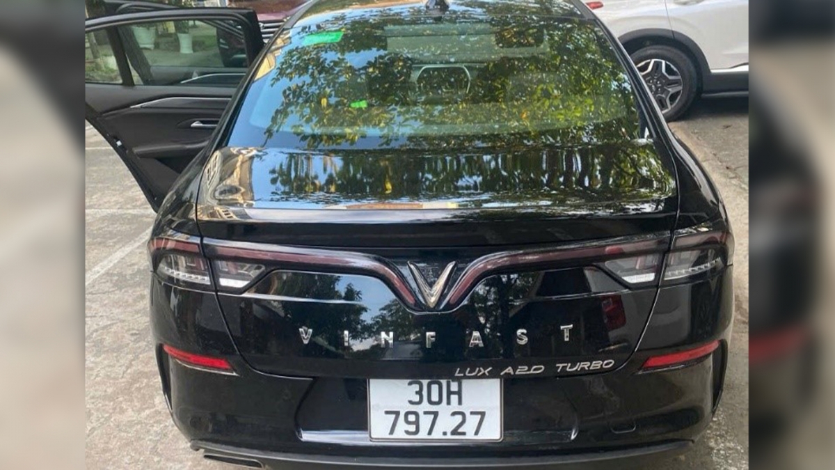 Ai từng giao dịch xe biển 30H-797.27 đề nghị liên hệ công an để phục vụ điều tra