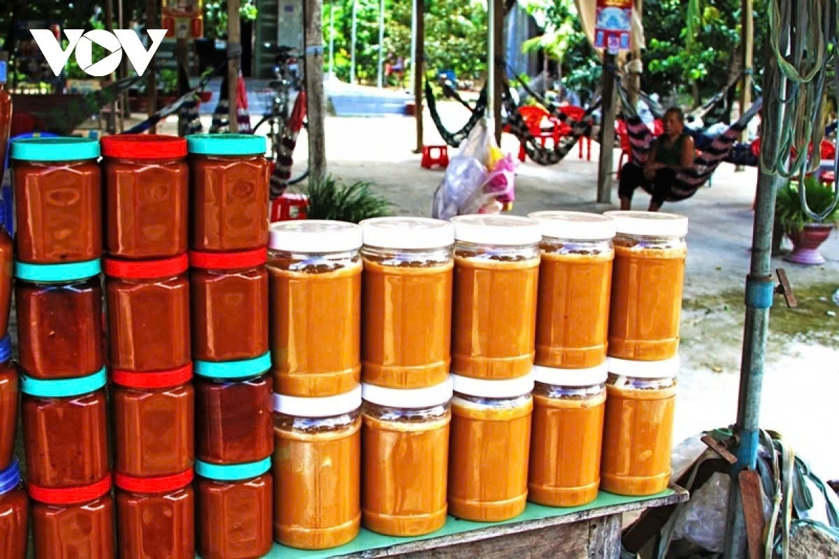 the sweet craft of palm sugar in an giang picture 10