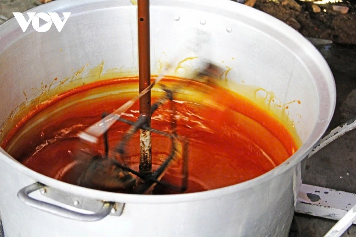 the sweet craft of palm sugar in an giang picture 7