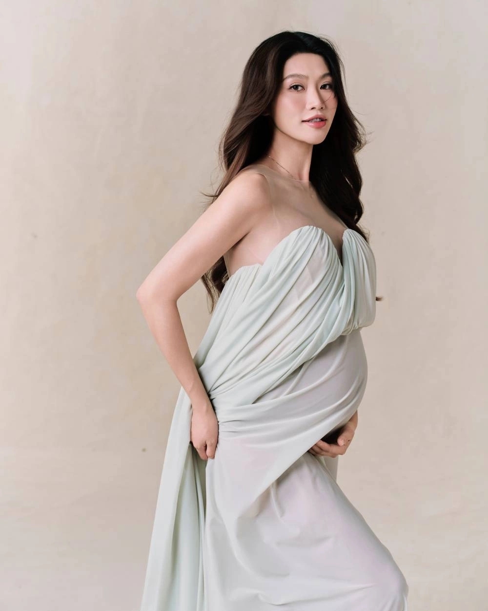 sao viet 17 3 Anh cuoi chua tung duoc cong bo cua hoa hau Do ha hinh anh 6