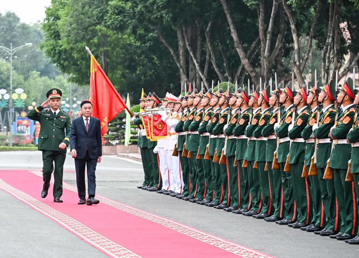 Thường trực Ban Bí thư chủ trì buổi làm việc với Ban TV Đảng ủy Quân đoàn 12