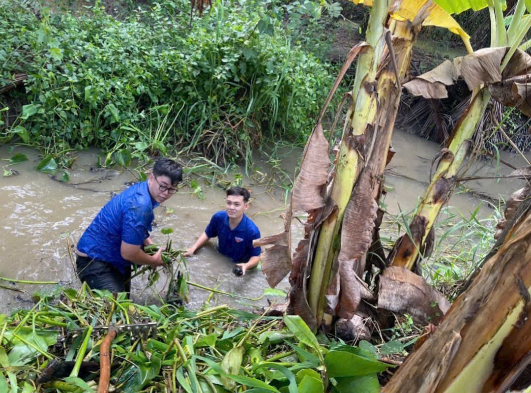 Dong thap nguoi thu linh thanh nien het minh voi phong trao Doan doi hinh anh 1