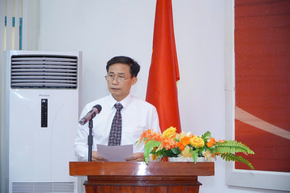 Dai bieu dan cu phai thuc su gan dan hinh anh 1