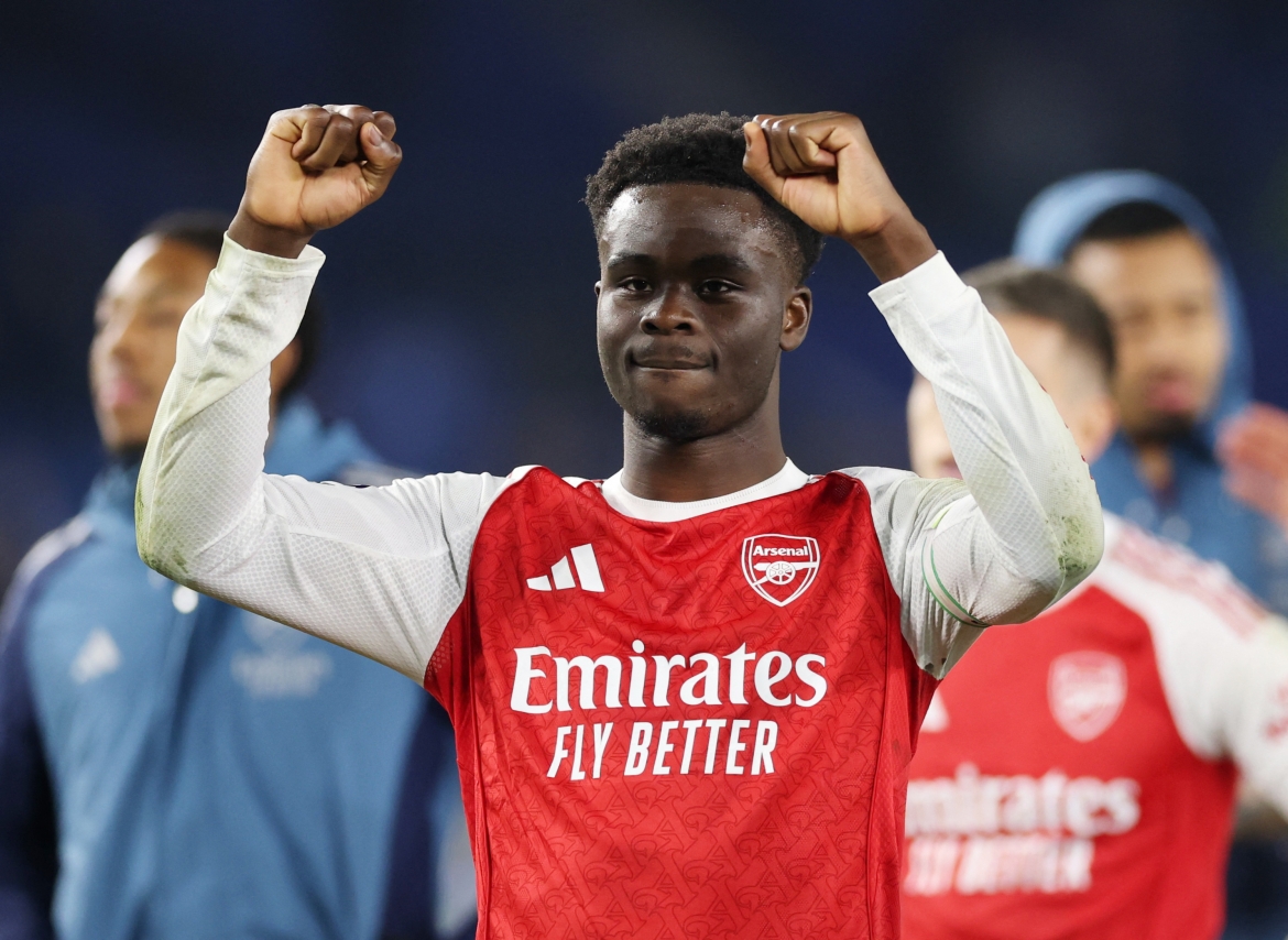 ket qua bong da hom nay 5 3 arsenal thang nhoc, man city mat diem hinh anh 1
