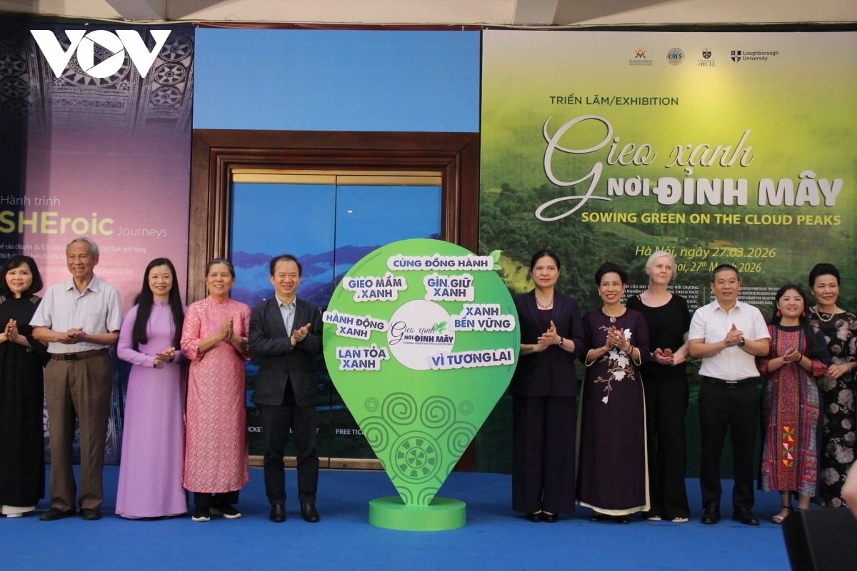 phu nu vung cao lam du lich tu mach nguon van hoa hoang lien son hinh anh 1