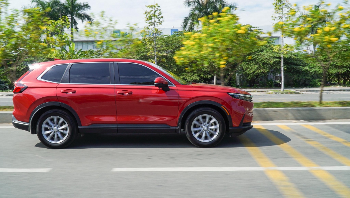 honda cr-v 2026 bo sung trang bi cho ban may xang, gia tu 1,039 ty dong hinh anh 2