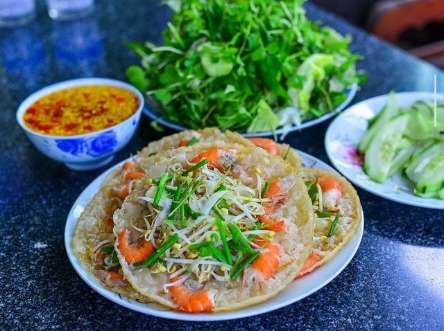 michelin guide highlights what makes vietnam s banh xeo distinctive picture 1