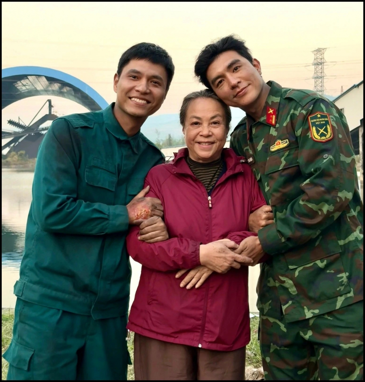 sao viet 30 3 khuong le hen em ngay nhat thuc gay chu y voi visual lang tu hinh anh 7