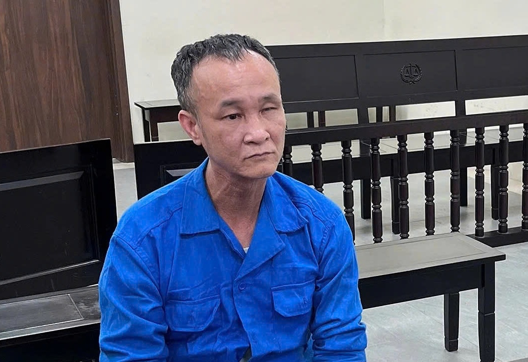 nguoi dan ong nhan an 25 nam tu vi sat hai tinh dich o cho hinh anh 1