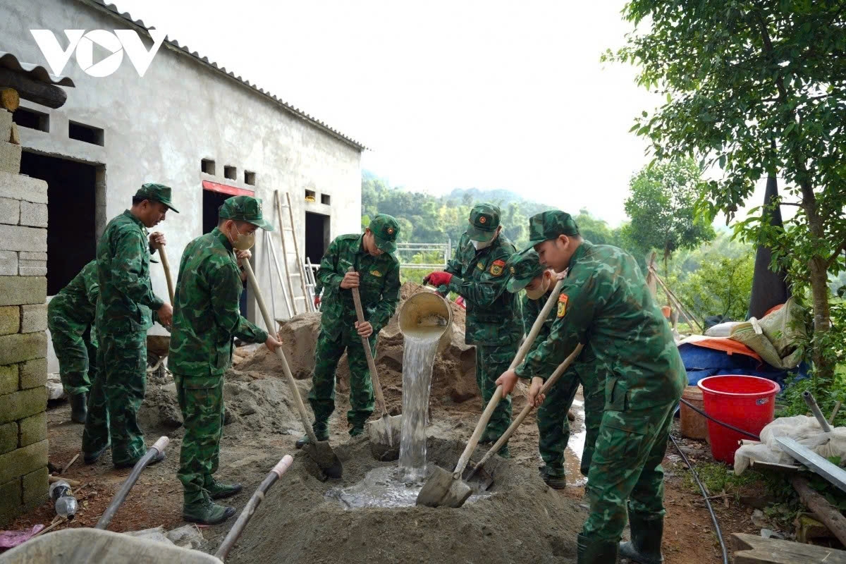 border guards stand firm in sovereignty and community service picture 3
