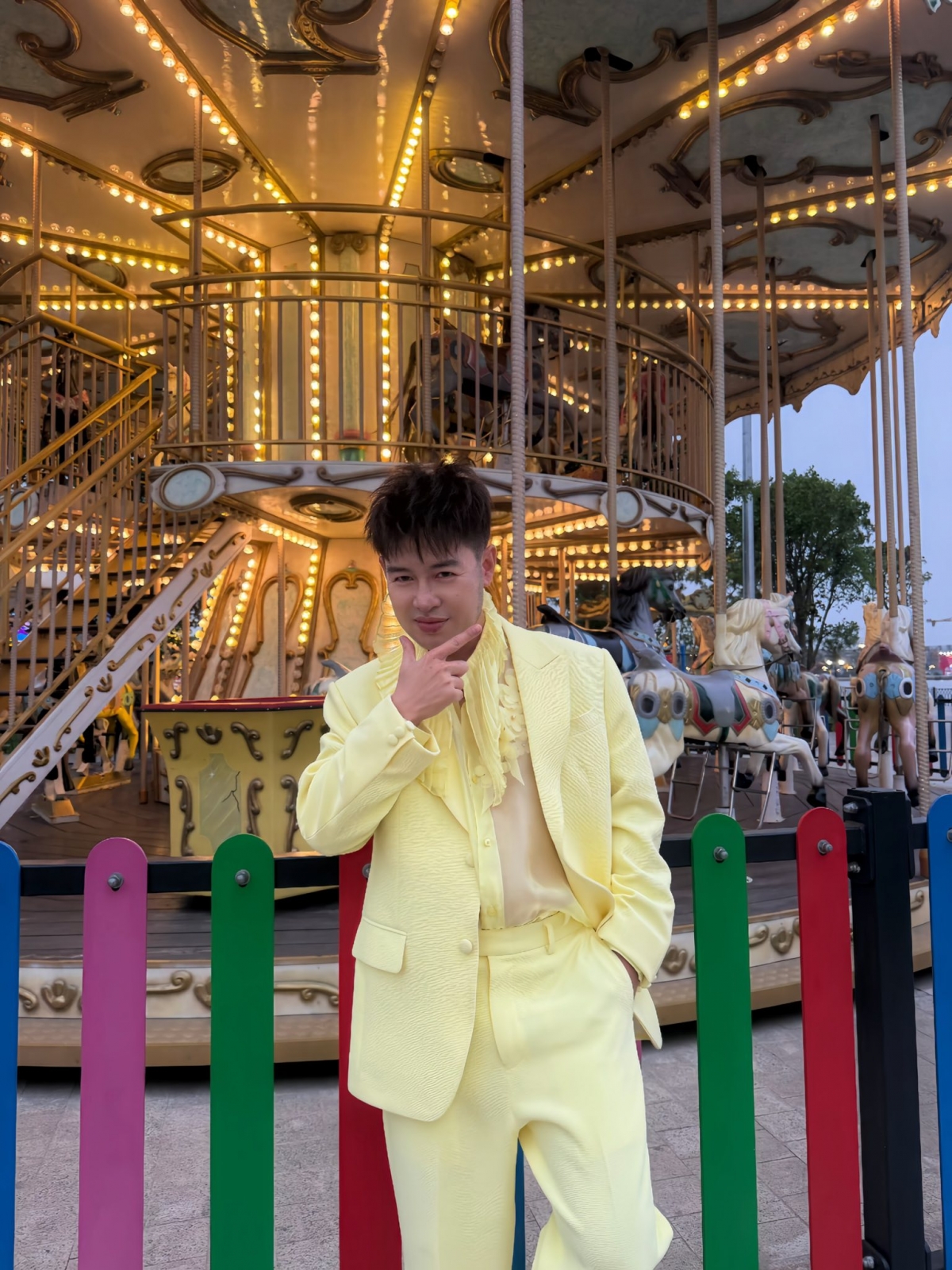 sao viet 25 3 Doan van hau gay bao like voi anh len tuyen cung Dinh trong hinh anh 9