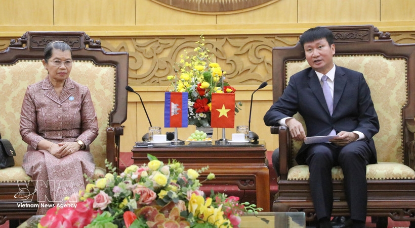 cambodian solidarity front delegation visits ninh binh to boost bilateral ties picture 1