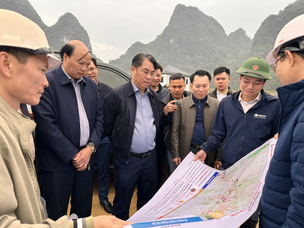 cao bang day nhanh tien do gpmb giai doan 2 cao toc Dong Dang - tra linh hinh anh 1