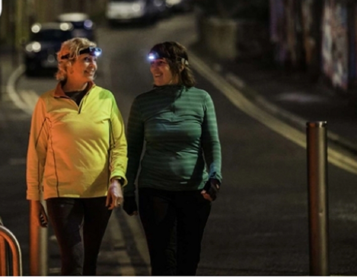 chay 30 phut buoi sang hay di bo 60 phut buoi toi tot cho suc khoe hon hinh anh 4