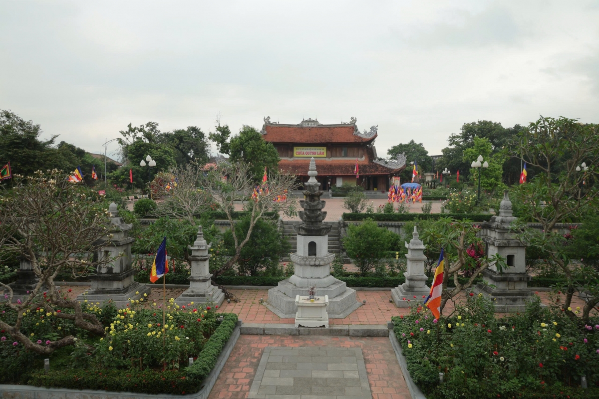 ron rang le hoi chua quynh lam giua dat thieng binh khe, quang ninh hinh anh 6