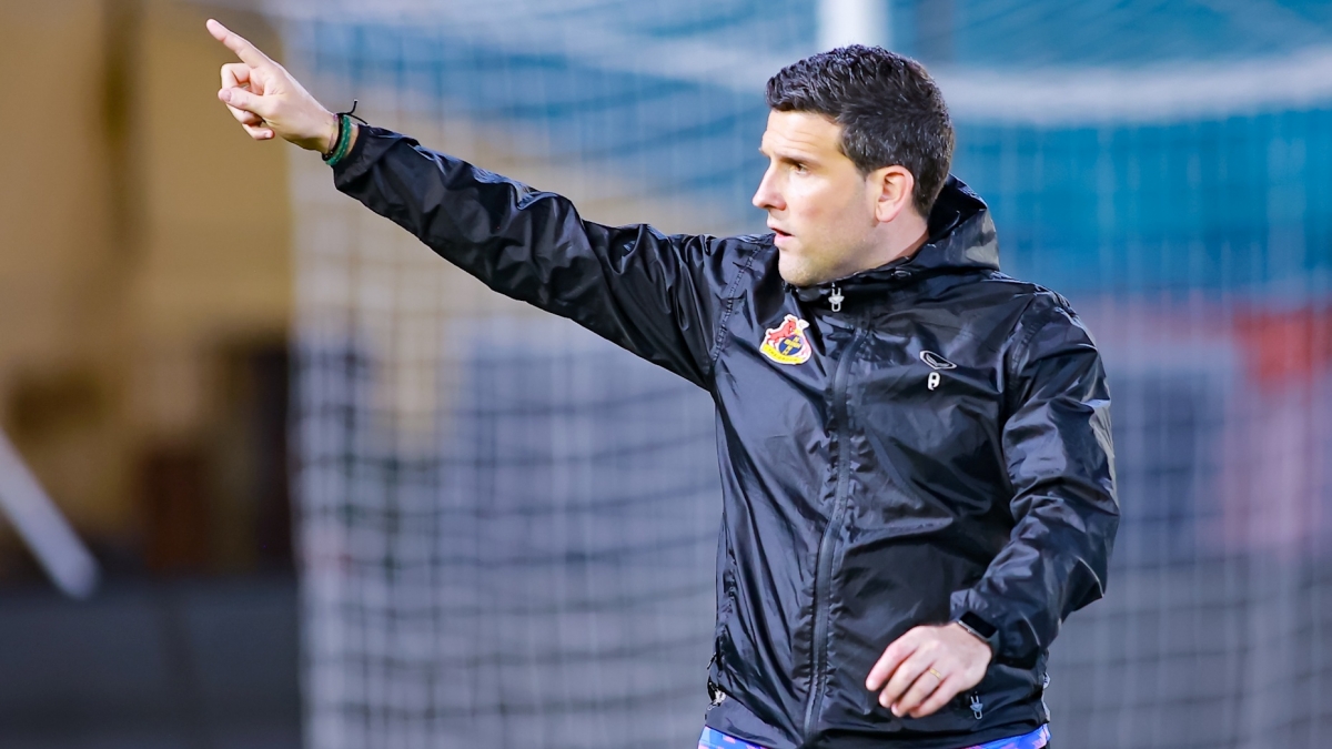 chInh thUc clb ninh binh sa thai hlv truong nguoi tay ban nha hinh anh 1