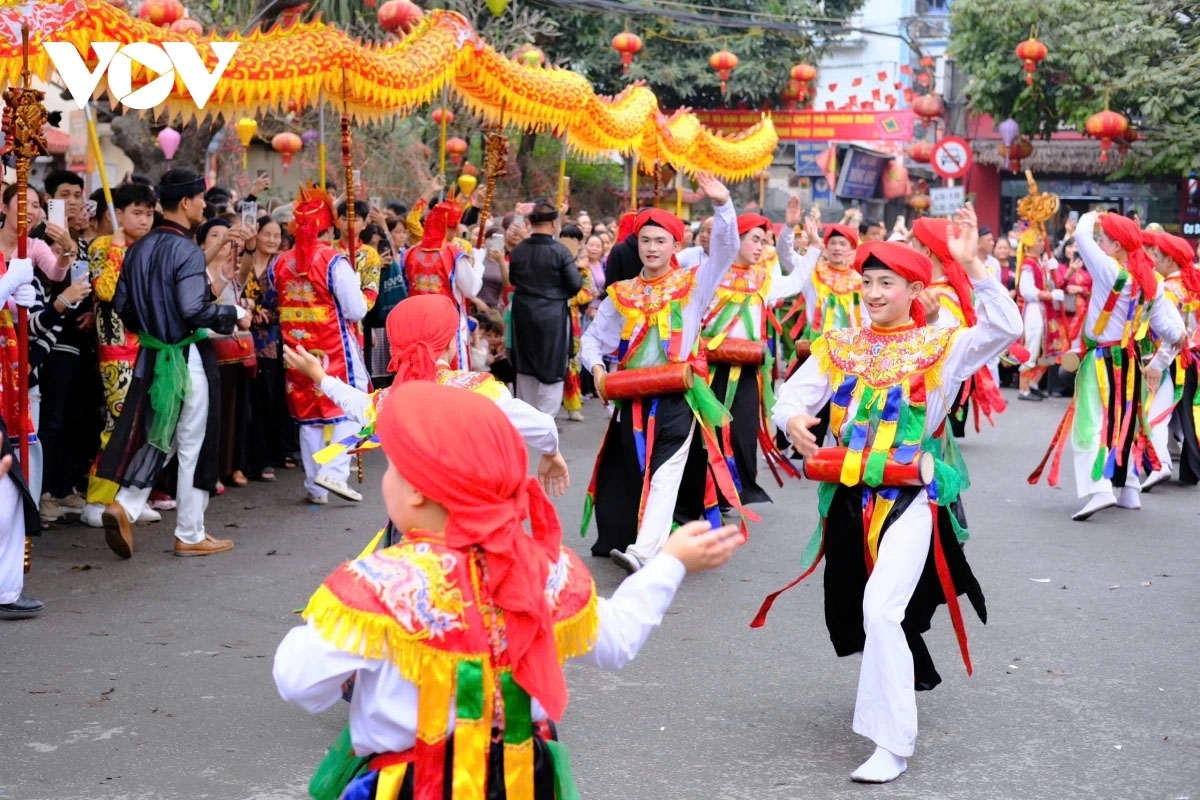 dong chay vo viet tren dat thang long - ha noi hinh anh 2