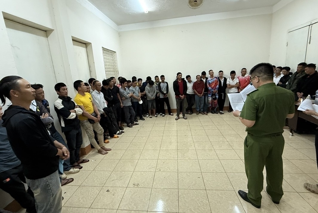 triet xoa tu diem danh bac nup bong cau ca trao thuong tai Dak lak hinh anh 1