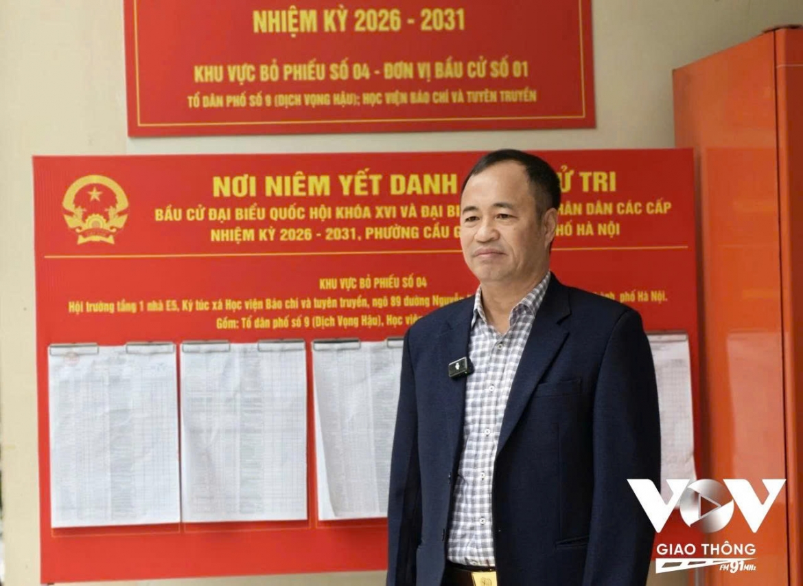 nhung cong dan lan dau tien cam tren tay chiec the cu tri hinh anh 6