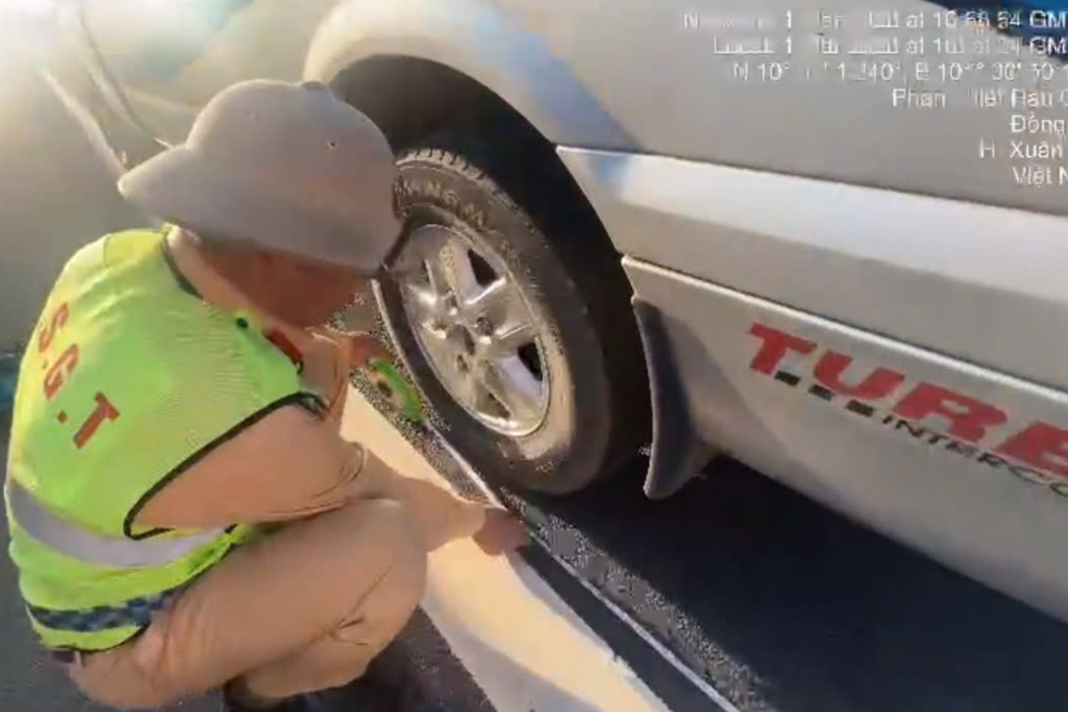 csgt chi ra loi cua tai xe khi xe gap su co tren cao toc, co the bi phat nang hinh anh 3