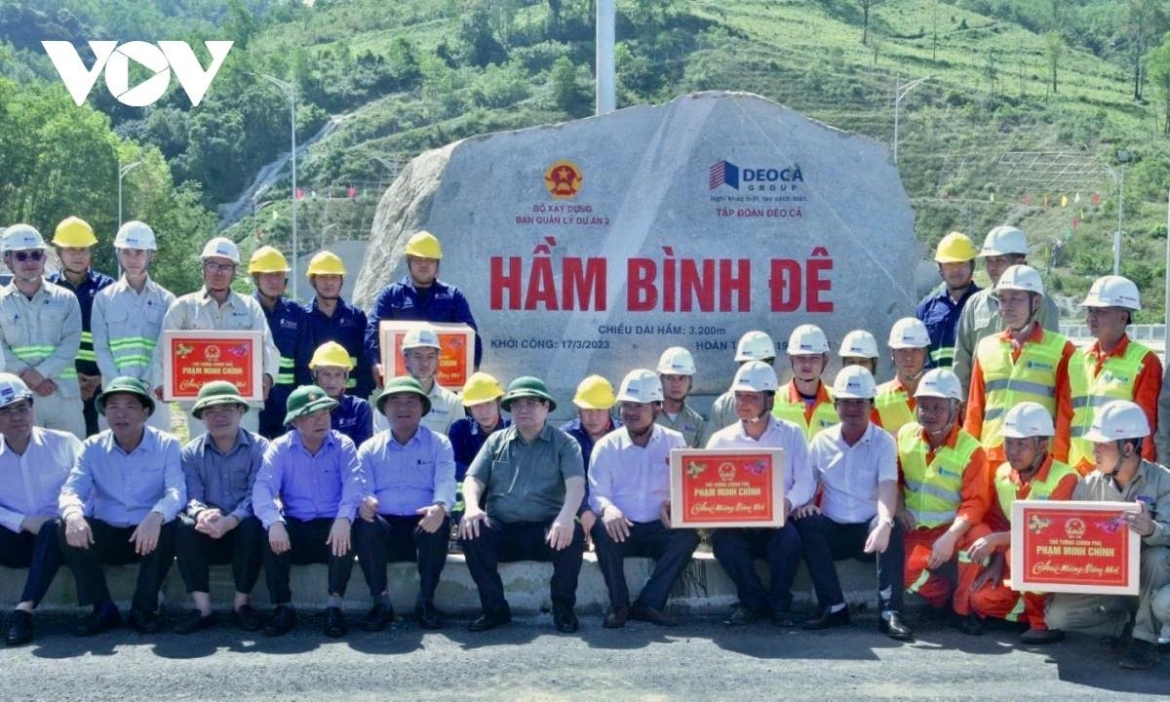 Dua tuyen cao toc tu quang ngai den gia lai vao van hanh de tranh lang phi hinh anh 6