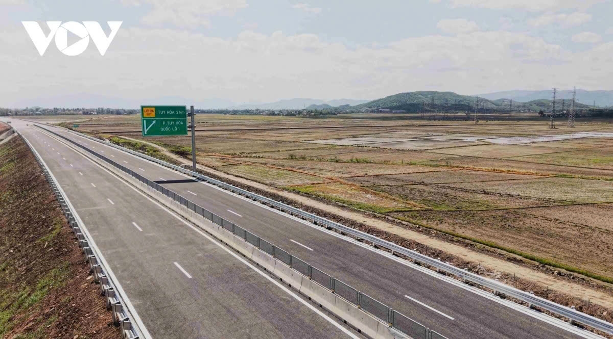 cao toc quy nhon - chi thanh cham tien do, chu dau tu tuyt coi 2 nha thau hinh anh 1