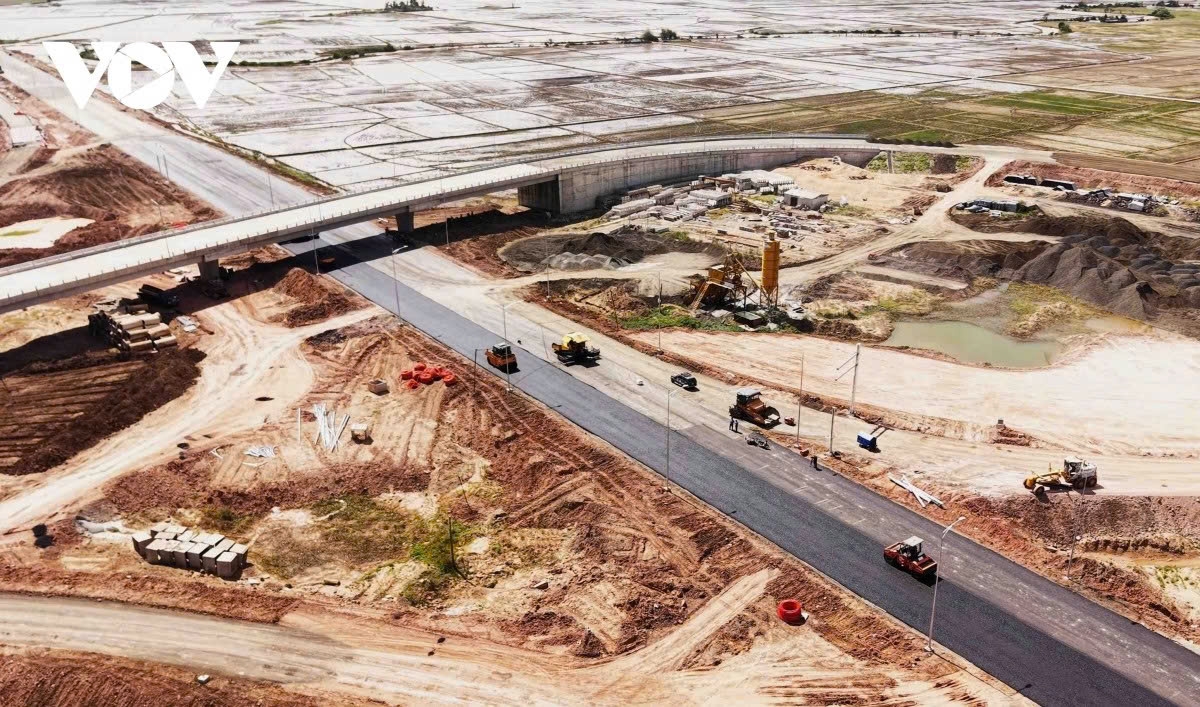 cao toc quy nhon - chi thanh cham tien do, chu dau tu tuyt coi 2 nha thau hinh anh 2