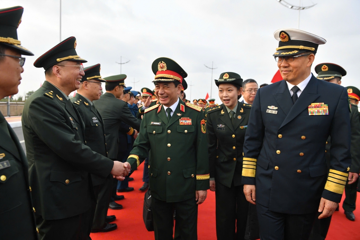 Dai tuong phan van giang va Doan dai bieu viet nam sang tham du nhieu hoat dong tai trung quoc hinh anh 5